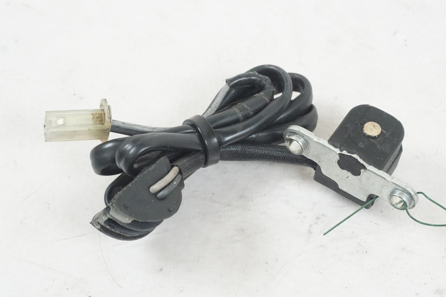 Höger sida på Tändpickup från en Yamaha FJR 1300 -2001 motorcykel.