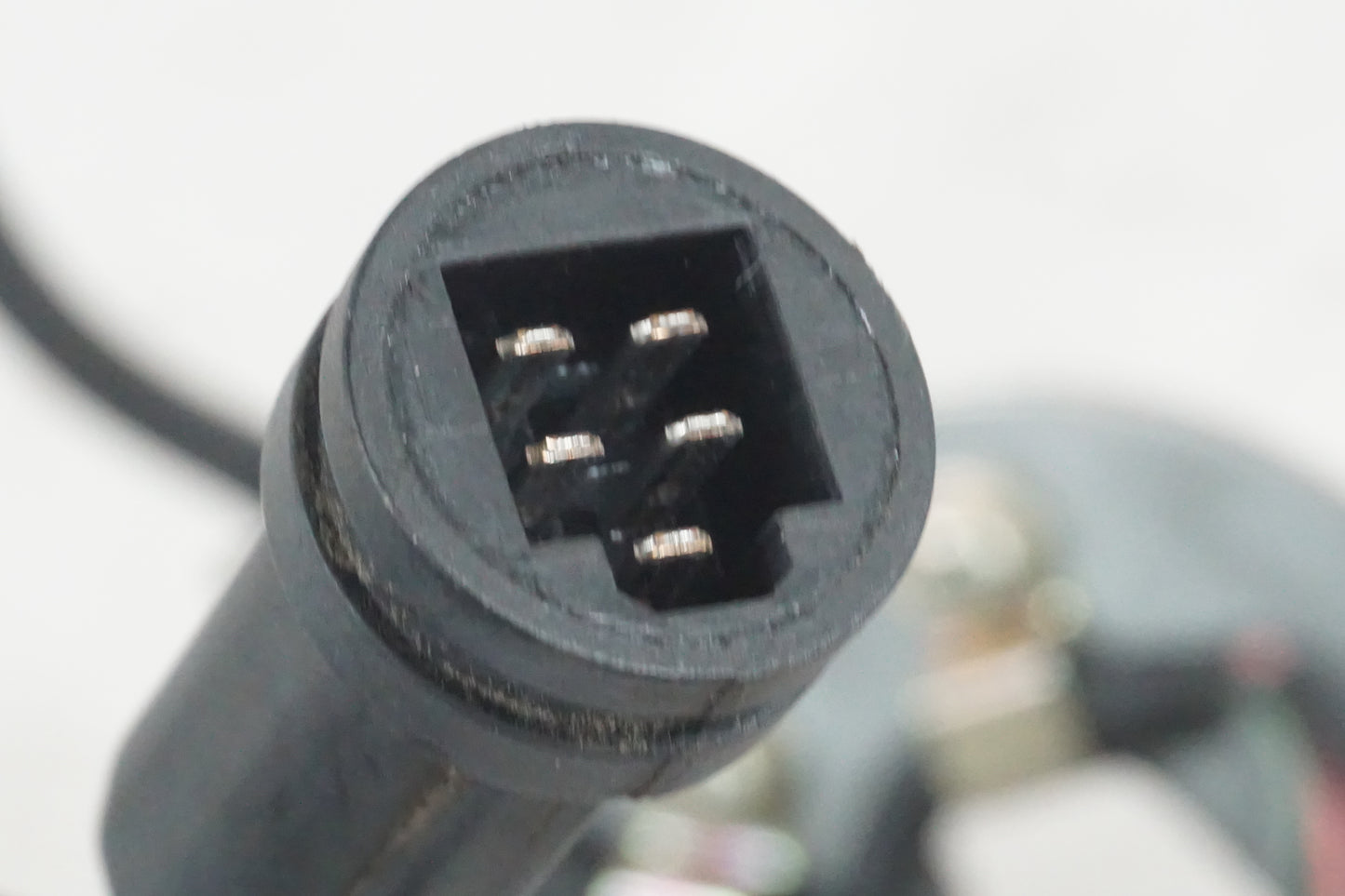 Vänster sida på Tändpickup från en BMW K 75 -1992 motorcykel.