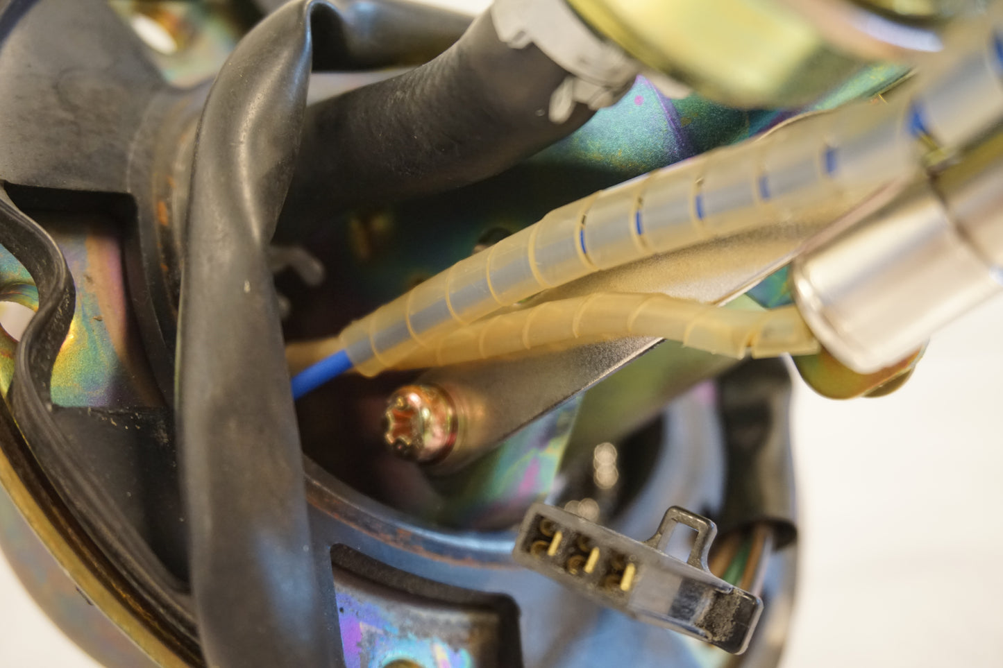 Extrabild3 på Bensinpump insprut från en Honda CBR 900 RR -2000 motorcykel.