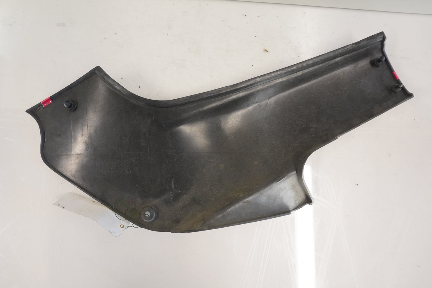 Vänster sida på Sidopanel från en Kawasaki GPZ 500 S -1992 motorcykel.