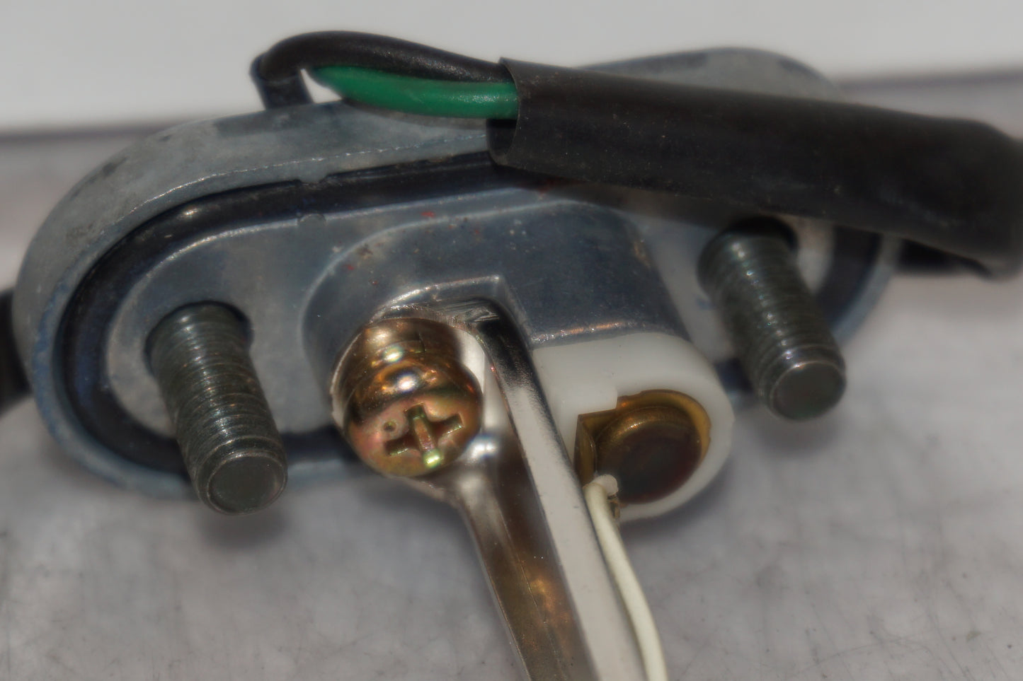 Extrabild1 på Bensintankgivare från en Yamaha YZF R6 -2000 motorcykel.