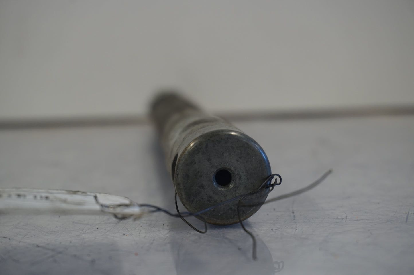 Vänster sida på Axel från en H-D V-Rod 1130 -2006 motorcykel.