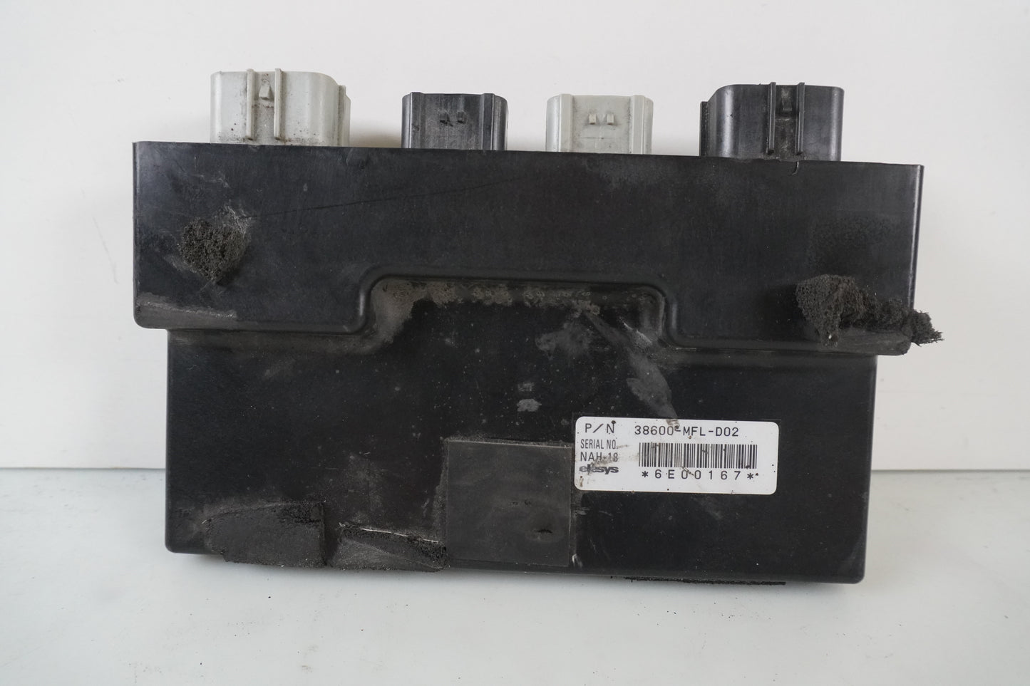 Höger sida på ABS styrenhet från en Honda CBR 1000 RR -2009 motorcykel.