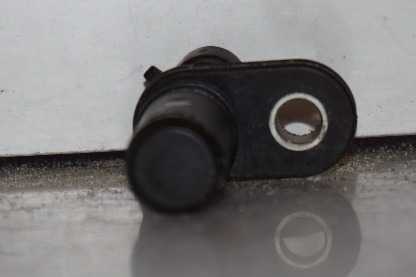 Snett uppifrån på Hastighetsgivare från en H-D Dyna Street Bob FXDB/I -2007 motorcykel.