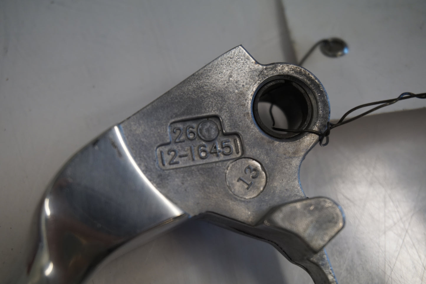 Extrabild1 på Bromsgrepp från en H-D Softail Breakout FXSB -2014 motorcykel.