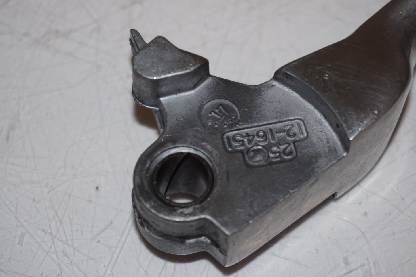 Extrabild1 på Bromsgrepp från en H-D Dyna Low Rider FXDL -2004 motorcykel.