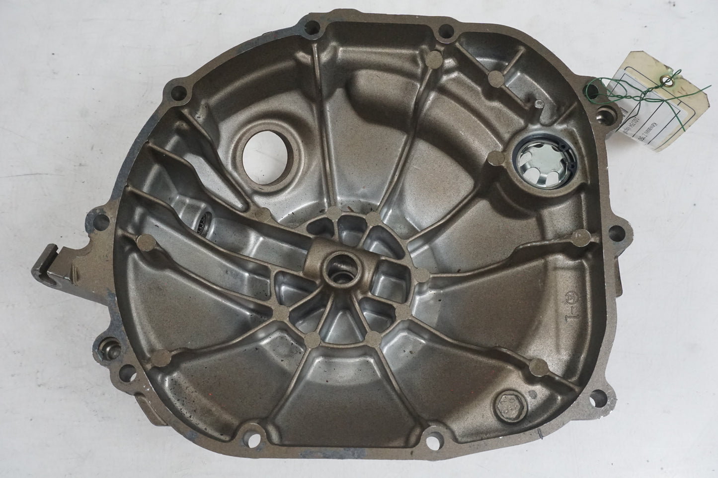 Extrabild2 på Kopplingskåpa från en Kawasaki Z 750 -2004 motorcykel.