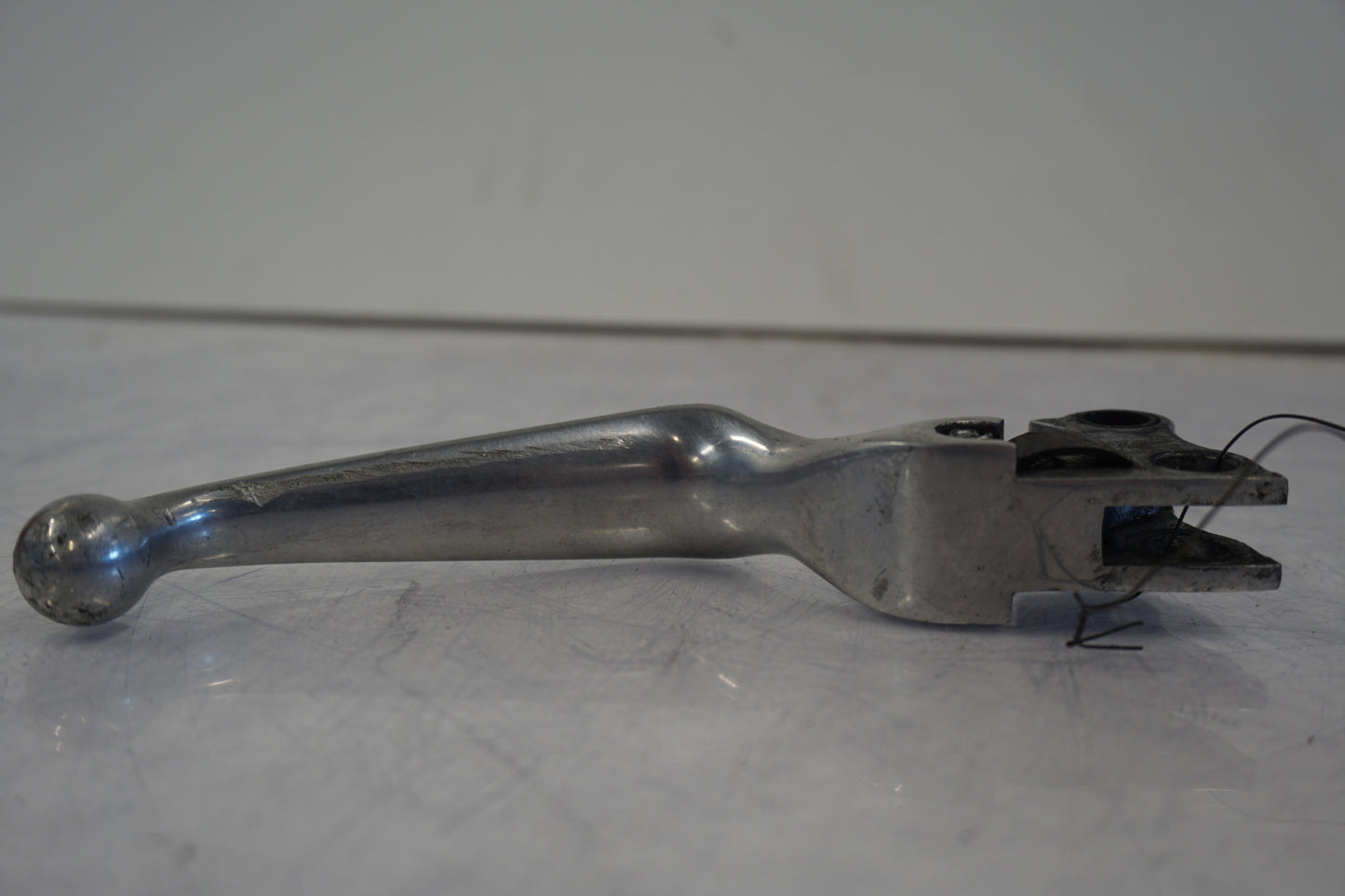 Extrabild2 på Kopplingsgrepp från en H-D Sportster 1200 XL1200C -1999 motorcykel.