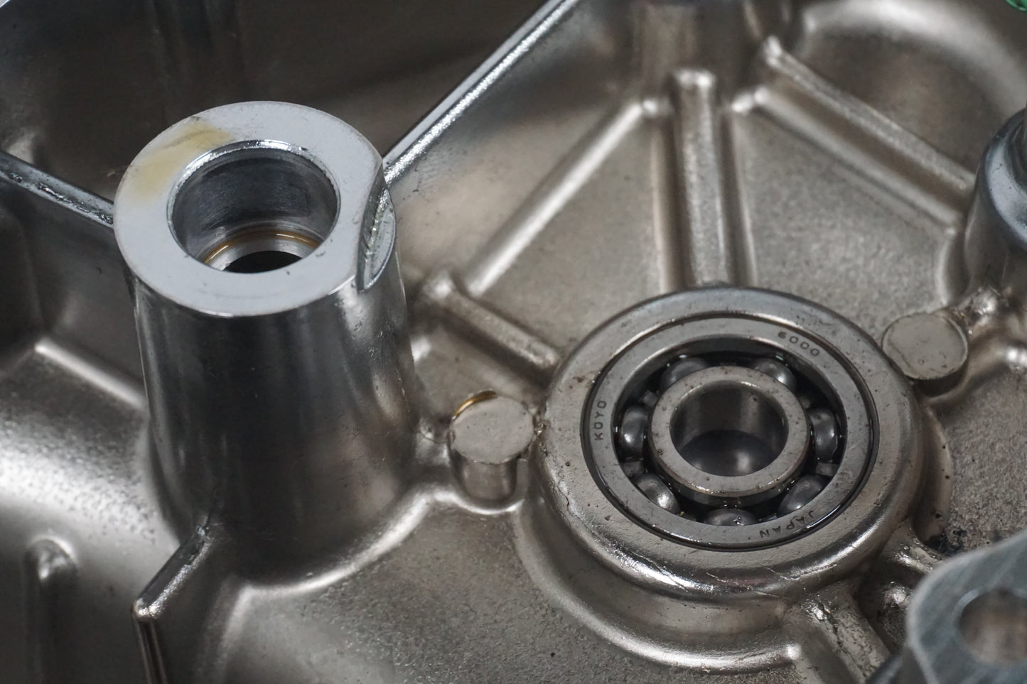 Extrabild3 på Generatorkåpa från en Honda VTX 1800 -2003 motorcykel.