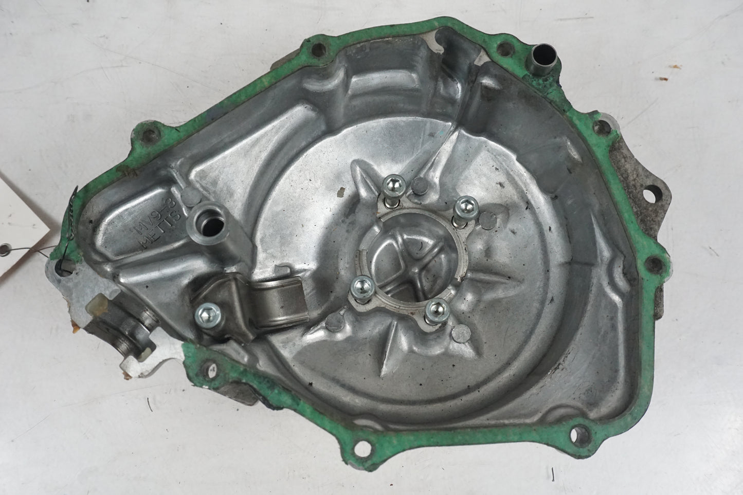 Extrabild2 pÄ GeneratorkÄpa frÄn en Honda CB 600 Hornet -1998 motorcykel.