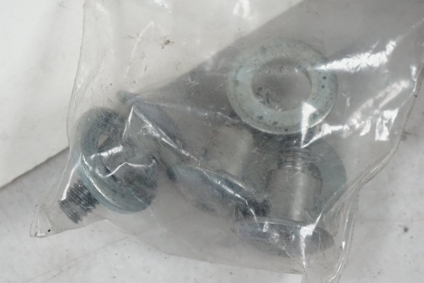 Snett uppifrån på Motorkåpa från en Suzuki VL 800 -2003 motorcykel.