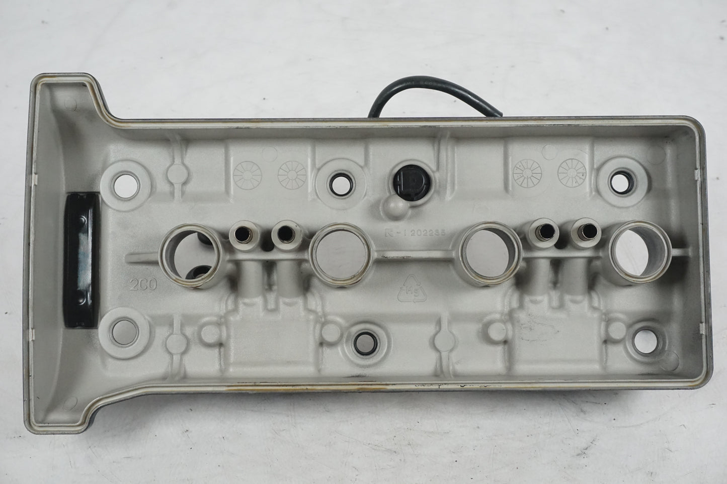 Snett nerifrån på Ventilkåpa från en Yamaha YZF R6 -2007 motorcykel.