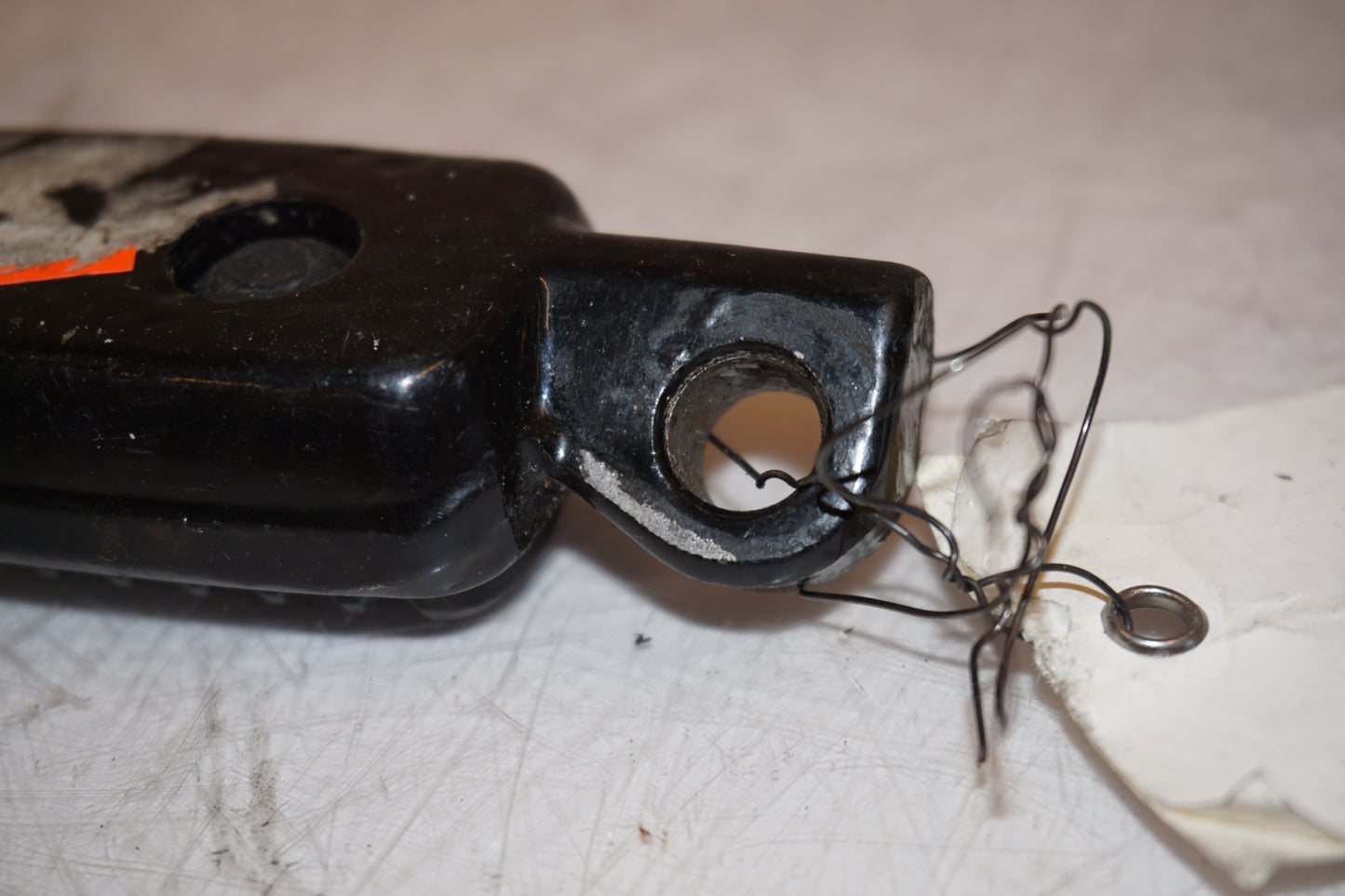 Extrabild2 på Fotpinne från en H-D V-Rod 1130 -2006 motorcykel.