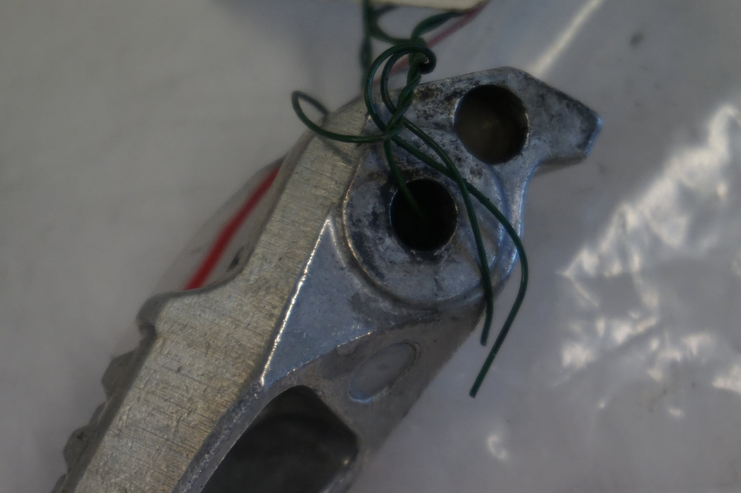 Snett nerifrÄn pÄ Fotpinne frÄn en Honda CBR 600 RR -2007 motorcykel.