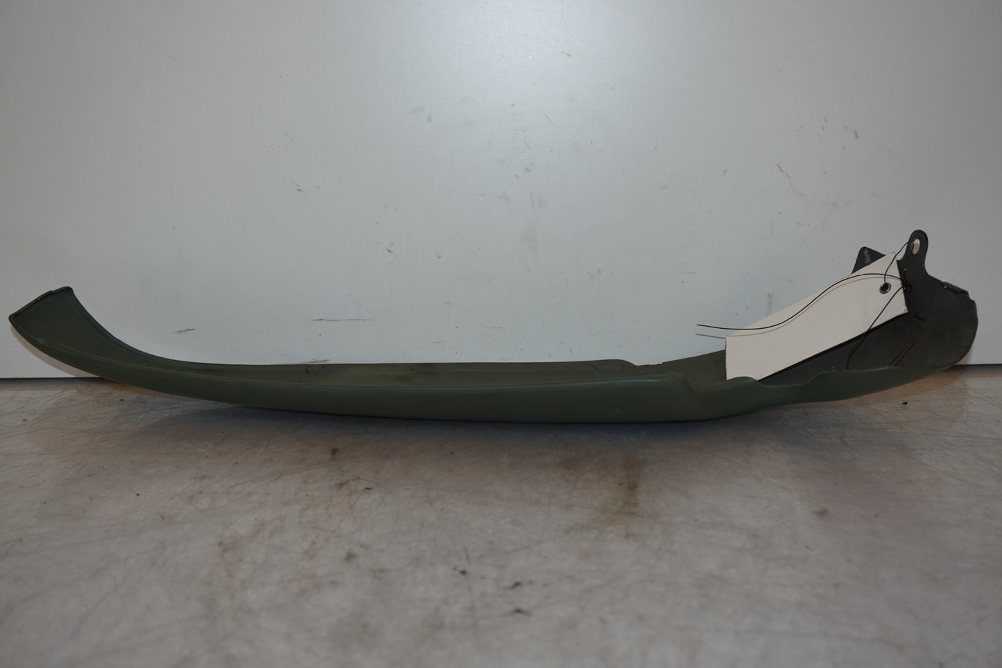 Snett nerifrån på Vattenkyldekor från en H-D V-Rod 1130 -2006 motorcykel.