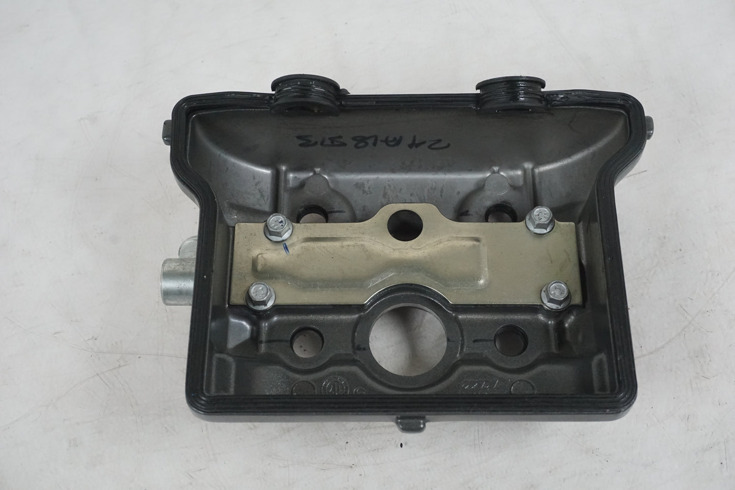 Extrabild1 pÄ VentilkÄpa frÄn en KTM RC 390 -2019 motorcykel.