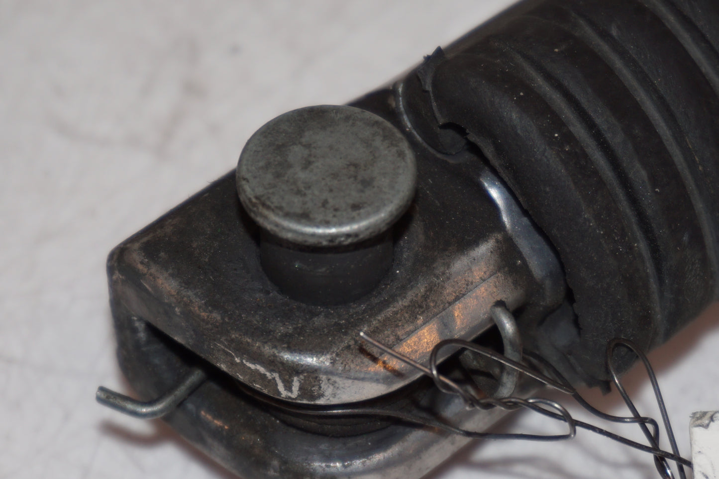 Extrabild1 på Fotpinne från en Kawasaki ZX-9R -1999 motorcykel.