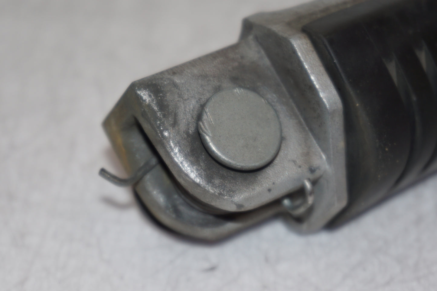 Extrabild1 på Fotpinne från en Kawasaki ZX-9R -1996 motorcykel.