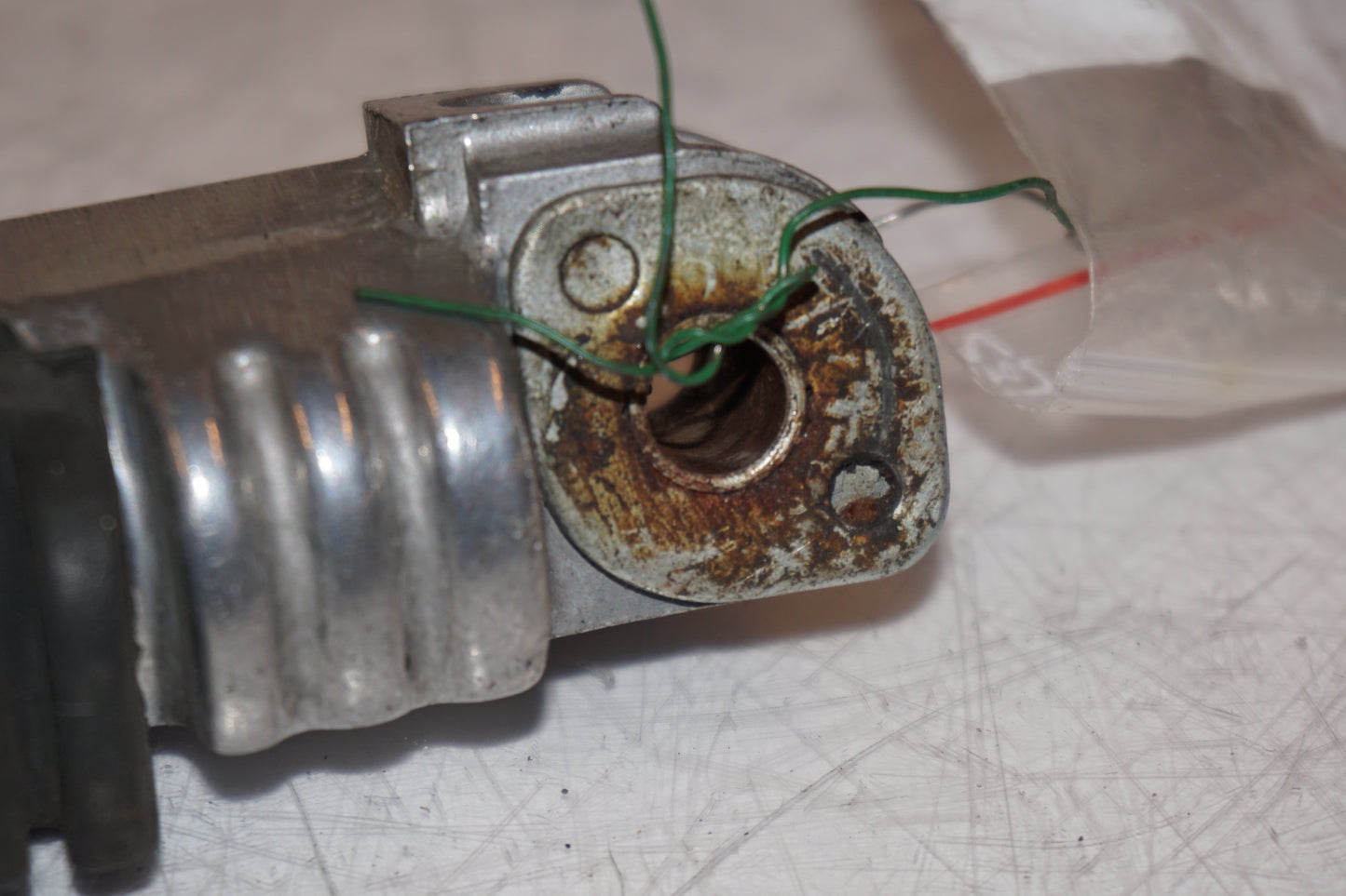 Extrabild2 på Fotpinne från en Suzuki GSX-R 1100 -1993 motorcykel.