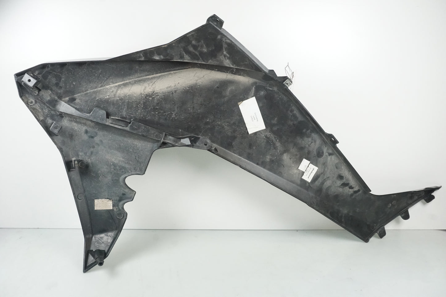 Extrabild2 på Sidkåpa från en Husqvarna TR 650 Strada -2012 motorcykel.