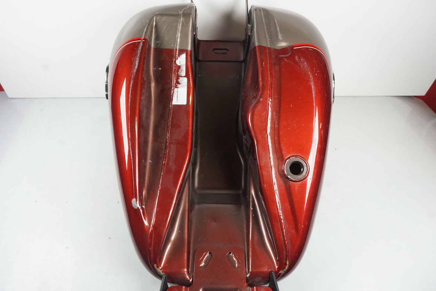 Extrabild6 på Bensintank från en H-D Touring Ultra Classic FLHTCU/I -2009 motorcykel.