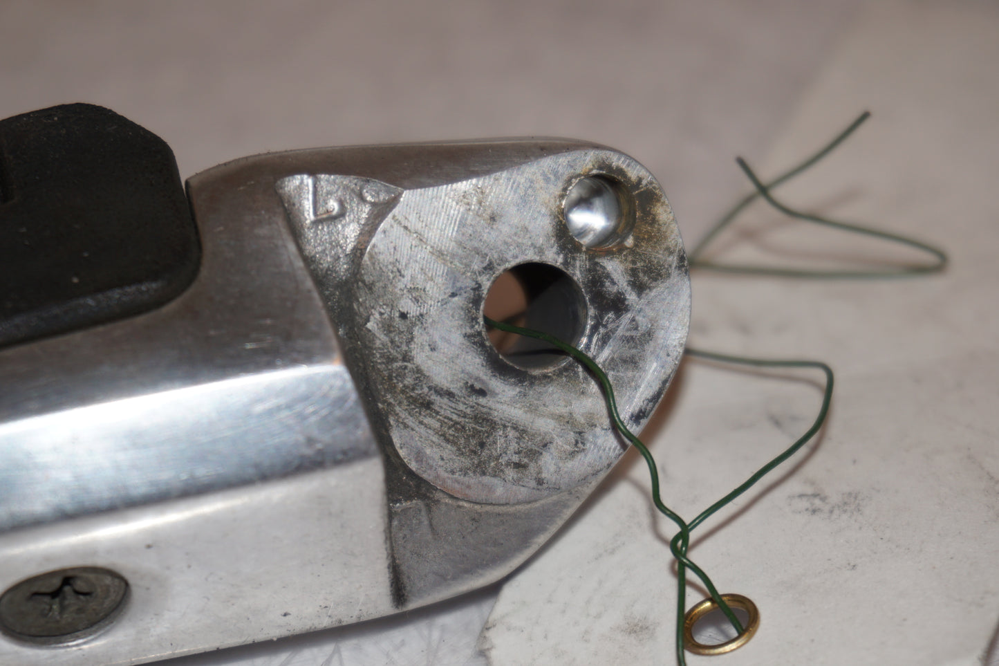 Extrabild2 på Fotpinne från en Suzuki DL 1000 -2004 motorcykel.