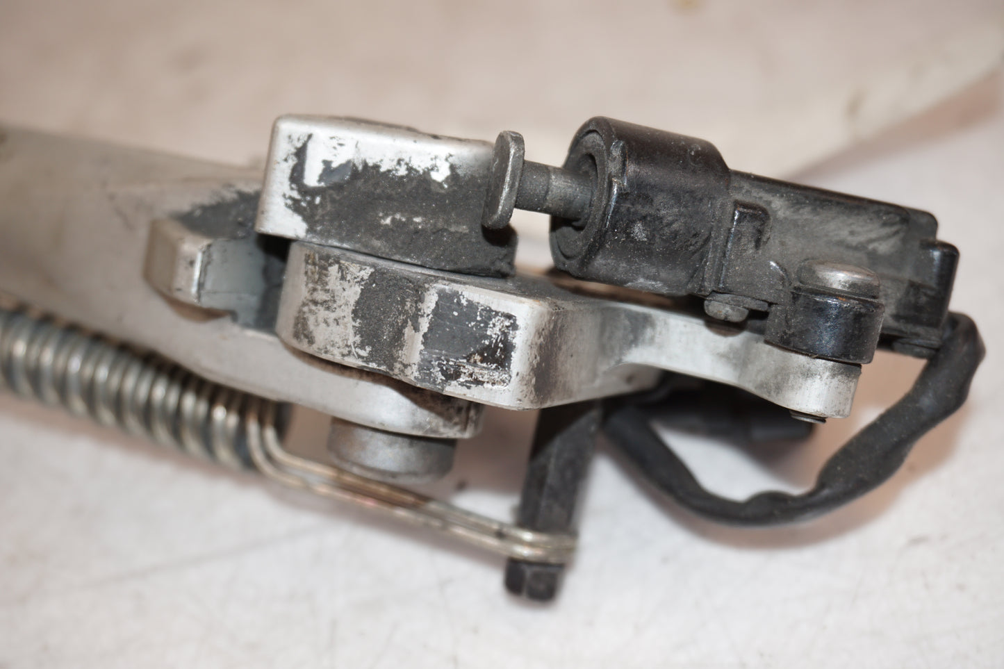 Extrabild3 på Sidostöd från en Triumph Daytona 675 -2011 motorcykel.