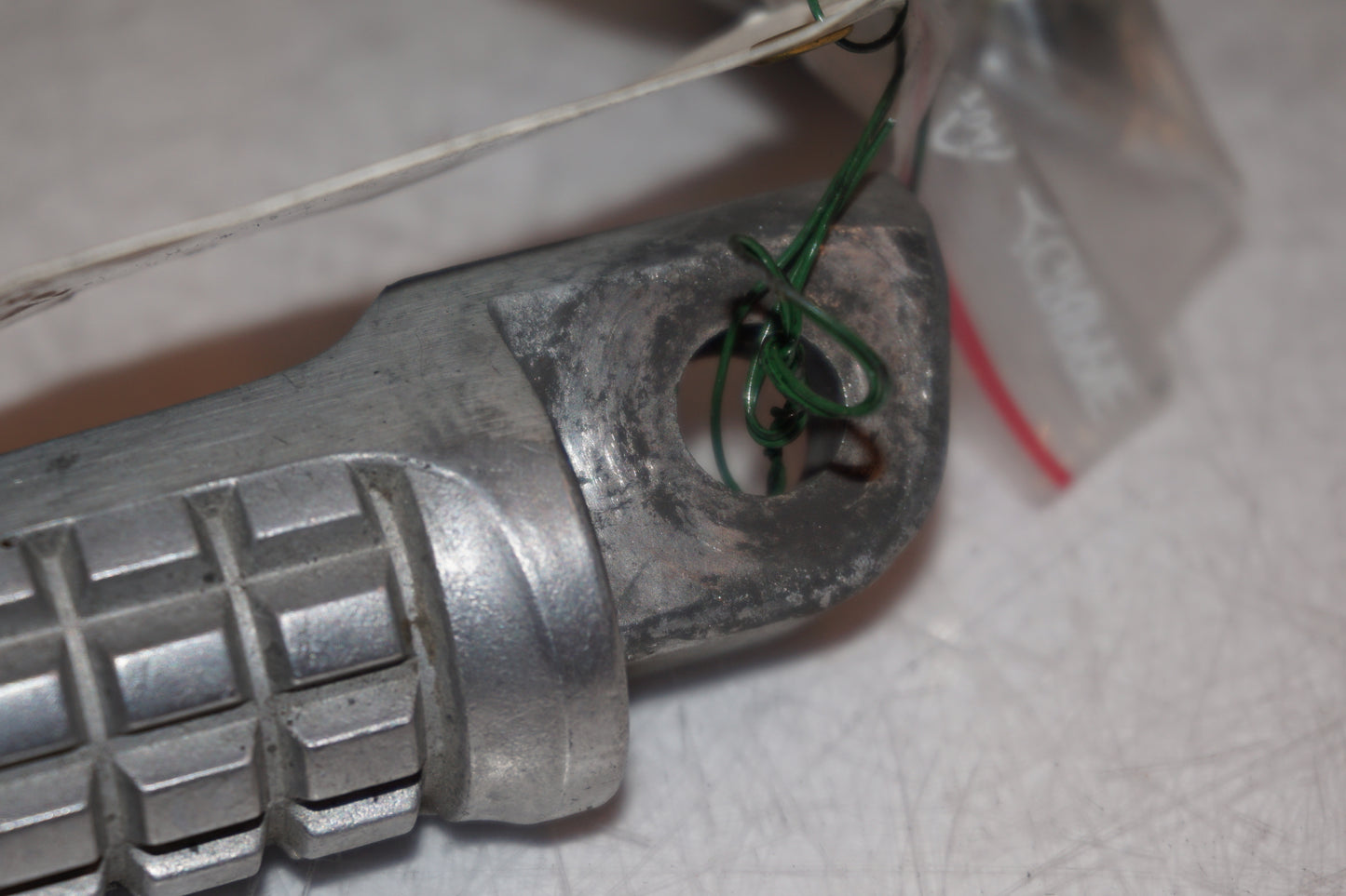 Extrabild2 på Fotpinne från en Kawasaki ZX-6R -1997 motorcykel.