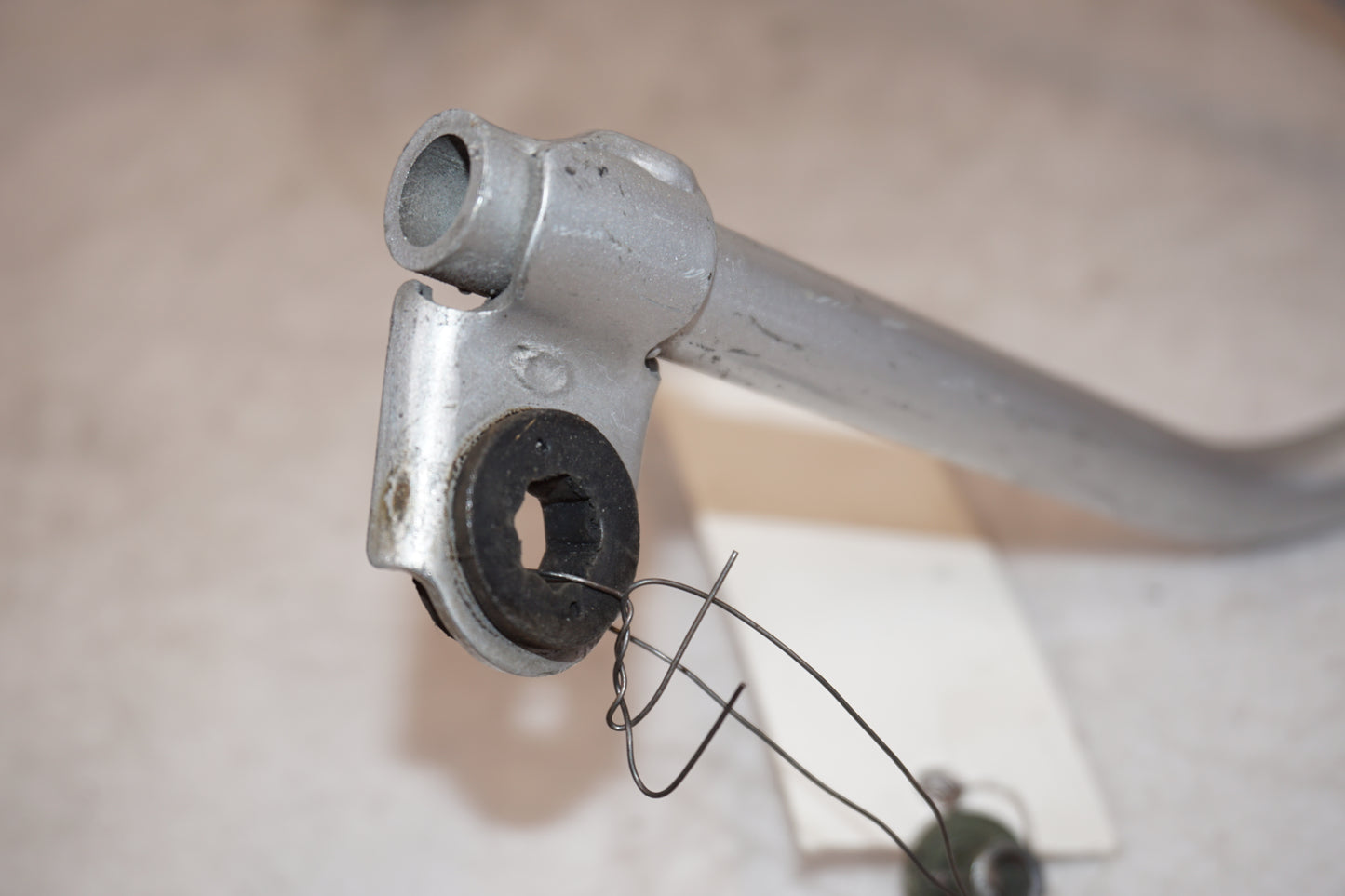 Extrabild2 på Toppkåpstag från en Suzuki TL 1000 S -1997 motorcykel.