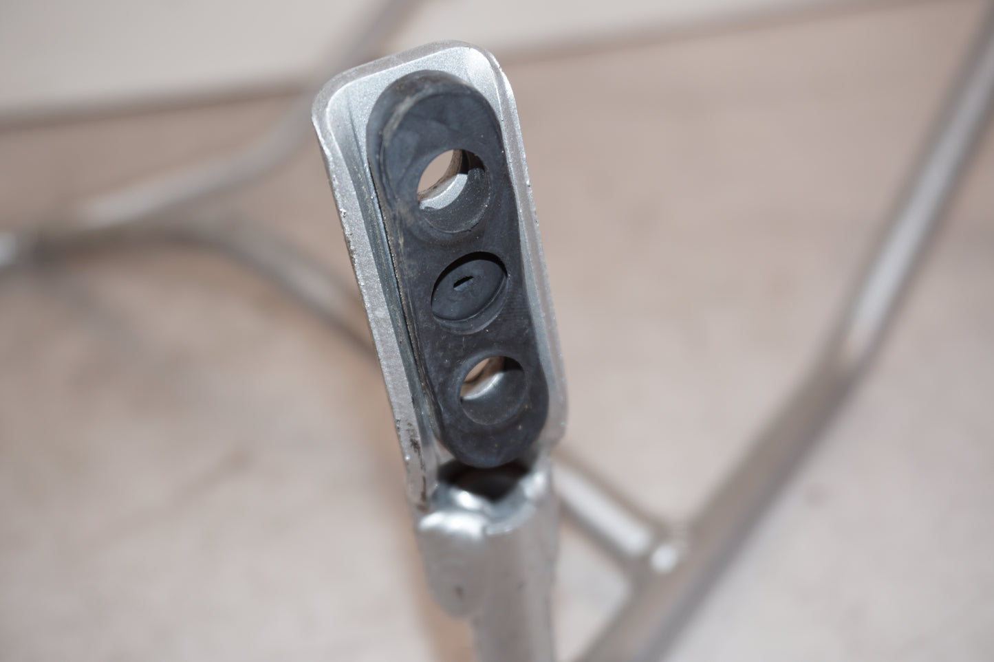 Extrabild2 pÄ KÄpstag frÄn en Suzuki TL 1000 S -1997 motorcykel.