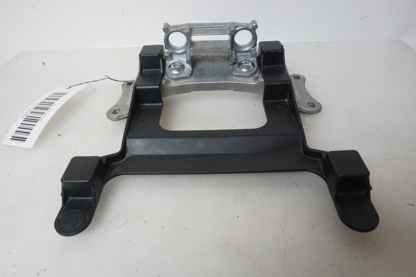 Support de réservoir à essence