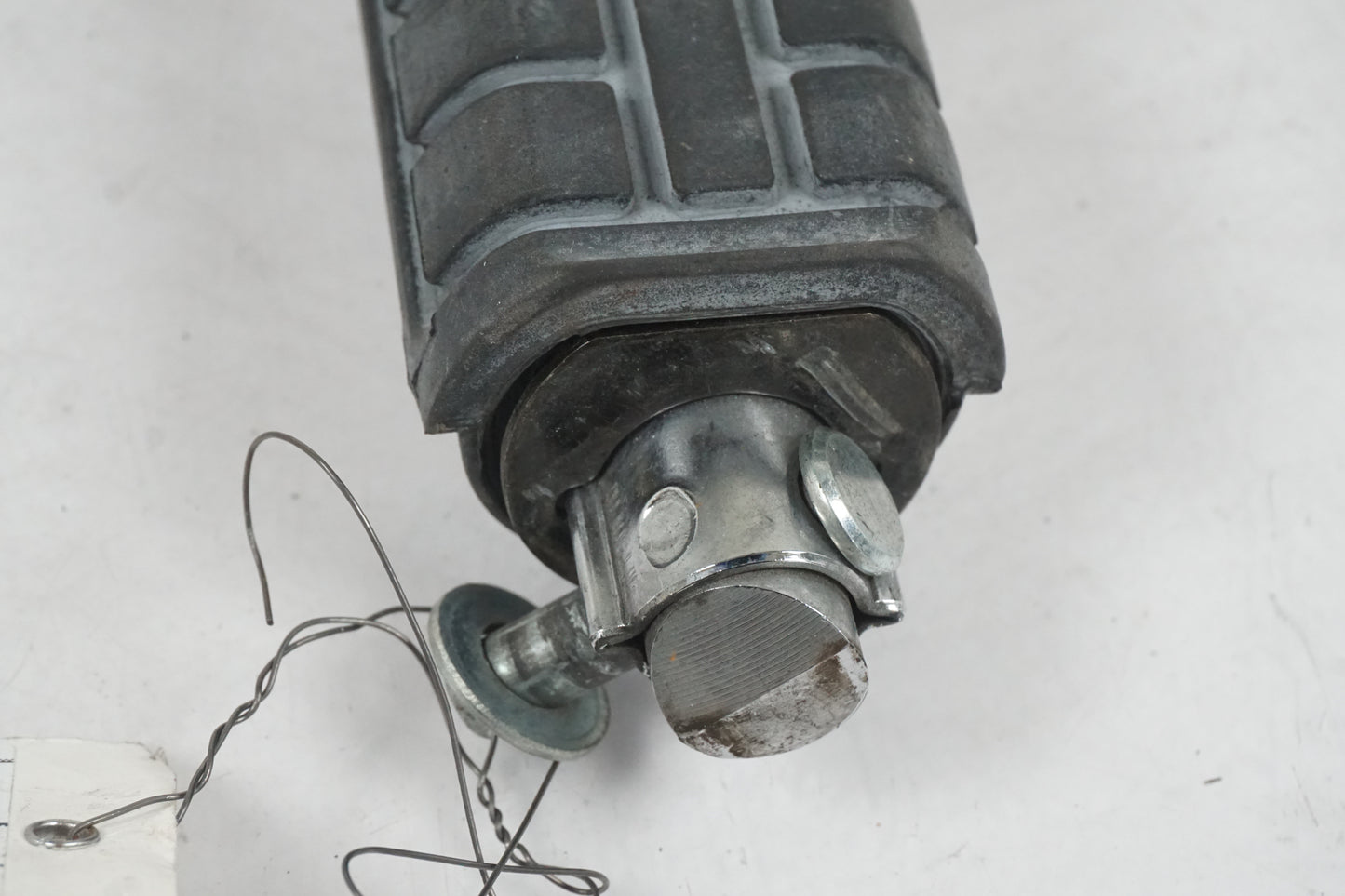 Höger sida på Fotpinne från en Honda VT 1100 C -1995 motorcykel.