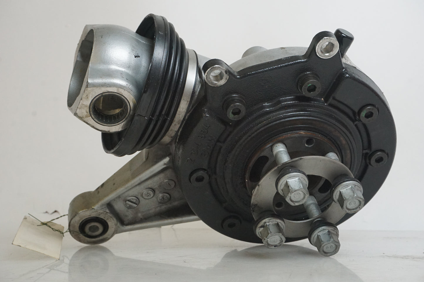 Snett uppifrån på Slutväxel från en BMW R 1100 R -1995 motorcykel.