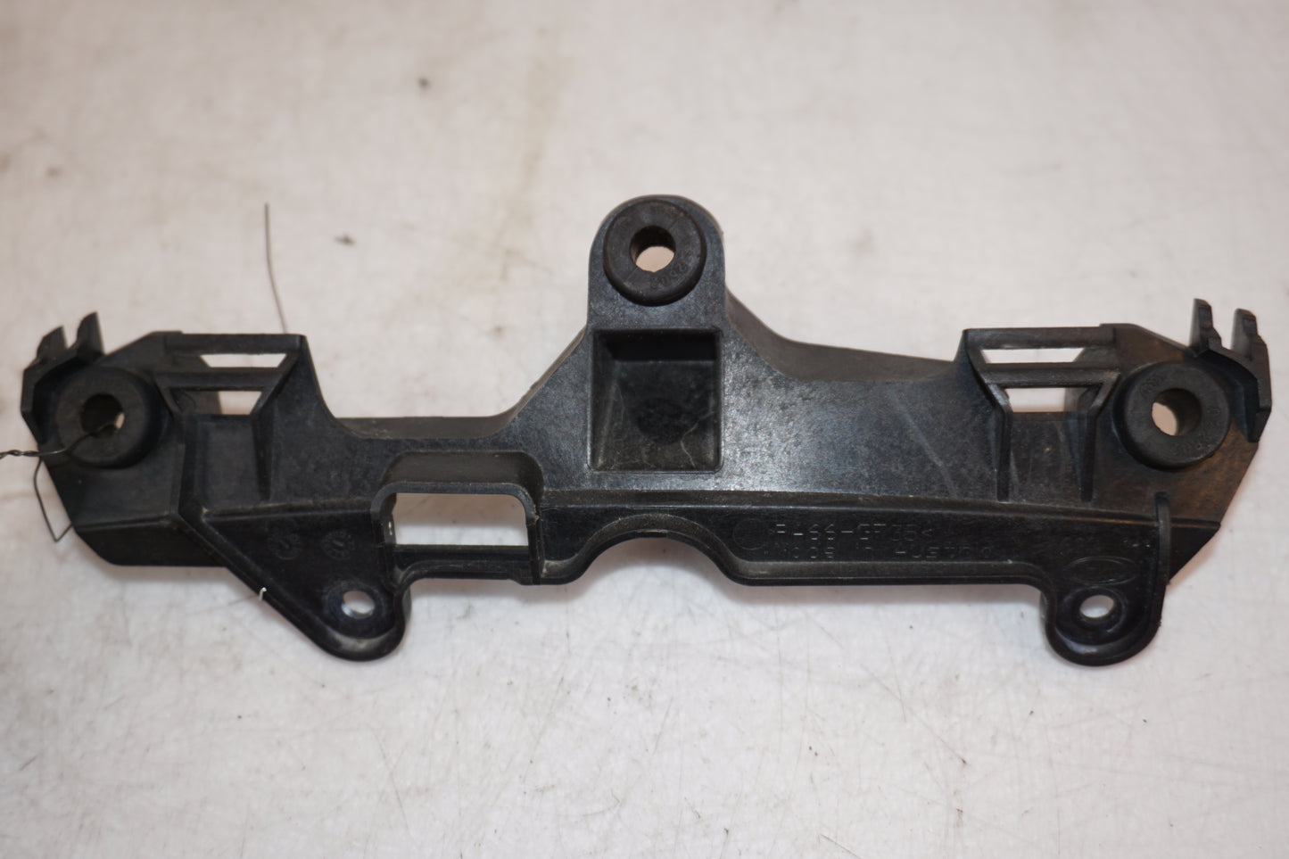 Extrabild2 på Instrumentpanelsfäste från en BMW K 1200 S -2006 motorcykel.