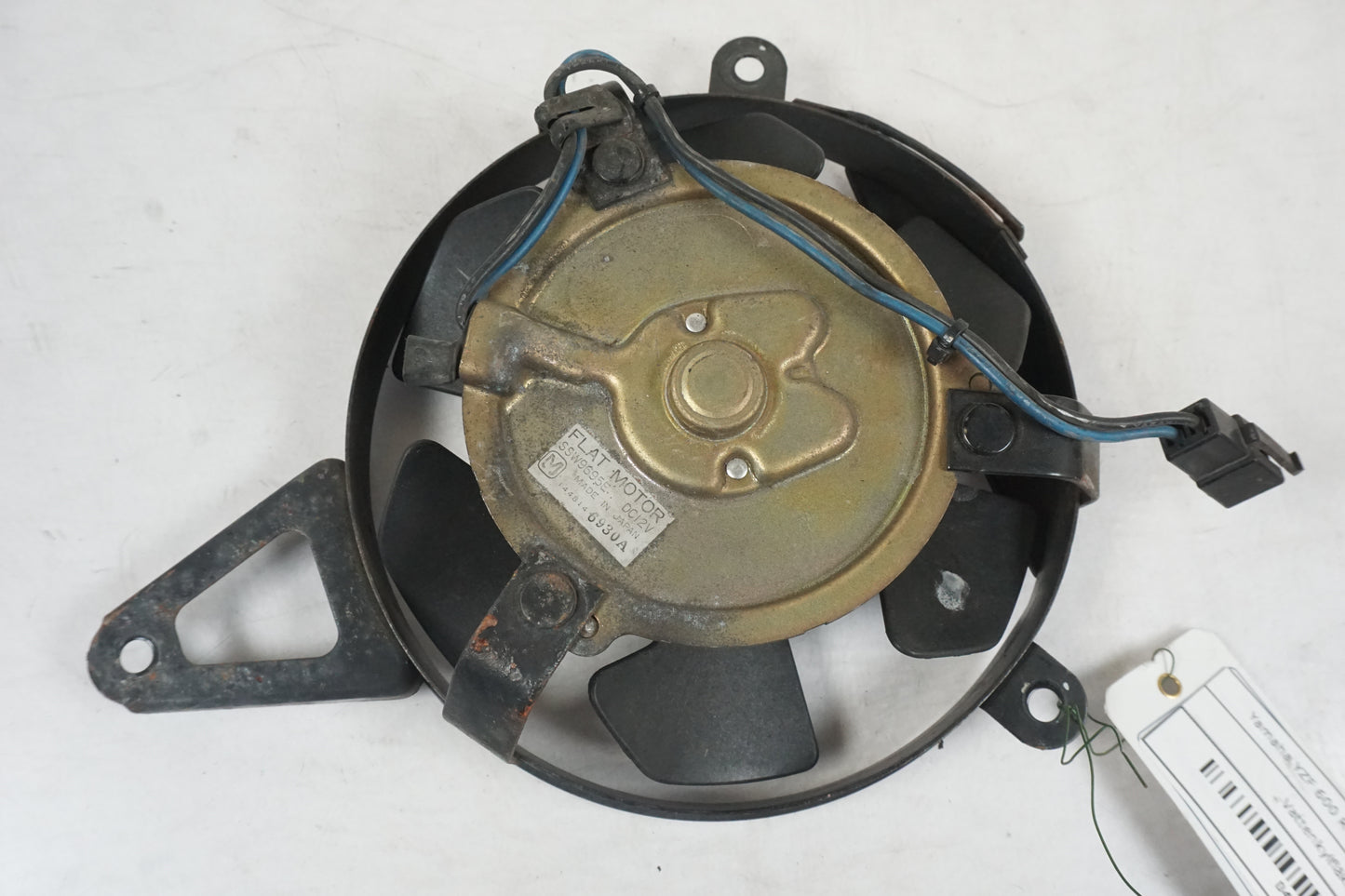 Baksidan pÄ VattenkylflÀkt frÄn en Yamaha YZF 600 R -1997 motorcykel.