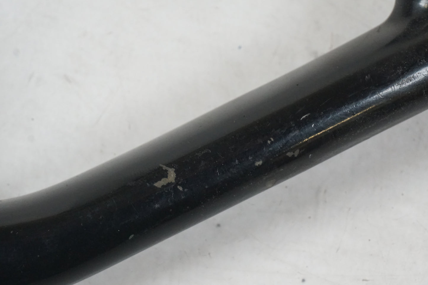 Vänster sida på Passagerarhandtag från en Kawasaki ZX-9R -1997 motorcykel.