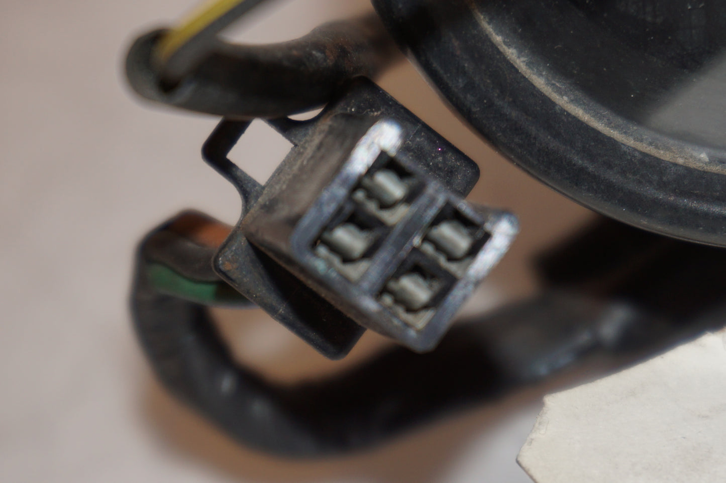 Snett uppifrån på Temperaturmätare från en Honda XRV 750 -1990 motorcykel.