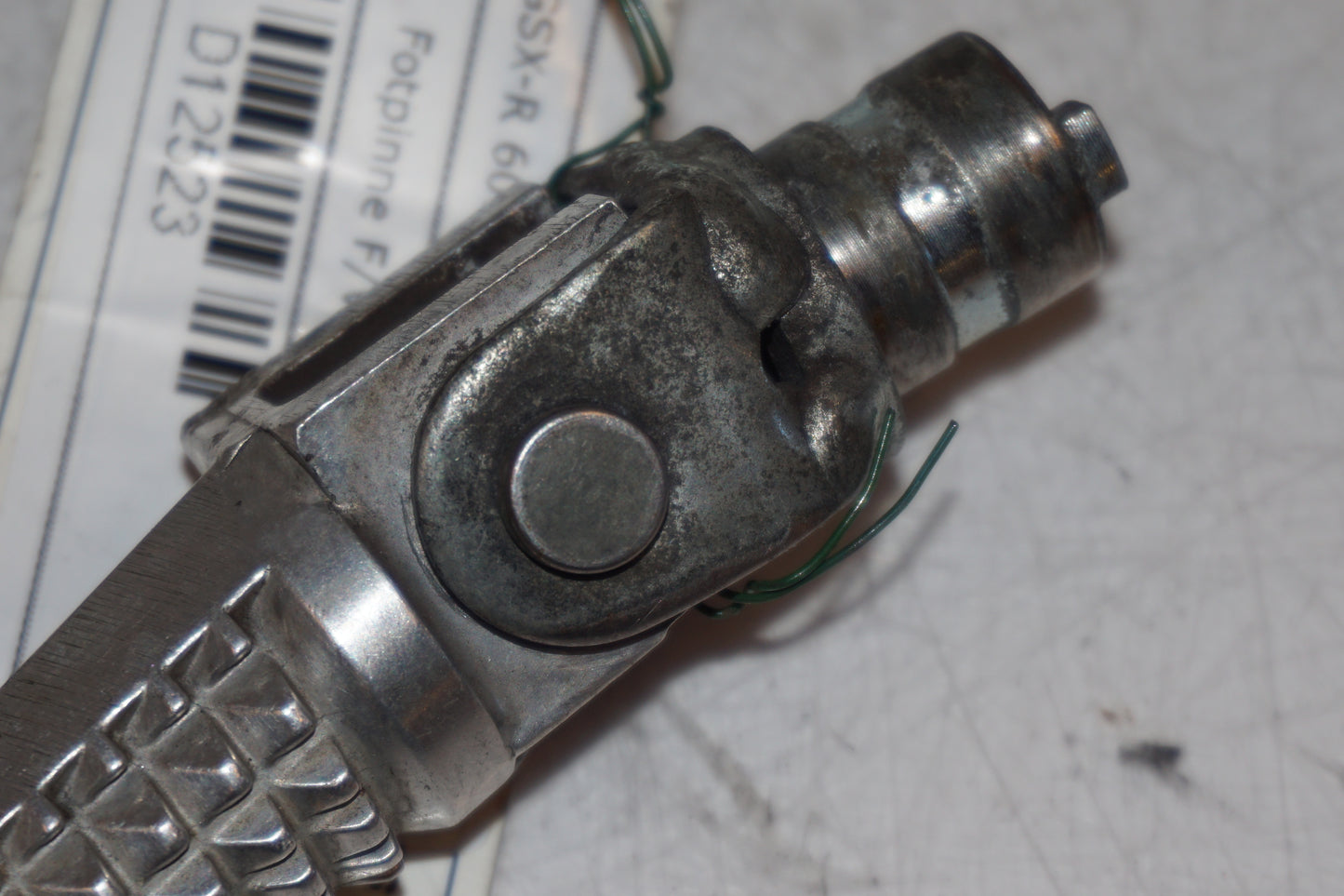 Extrabild1 på Fotpinne från en Suzuki GSX-R 600 -2001 motorcykel.