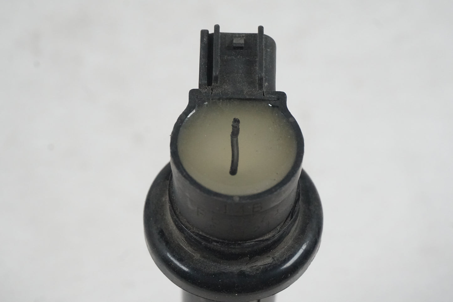 Höger sida på Tändspole från en Yamaha YZF 1000 R1 -2009 motorcykel.