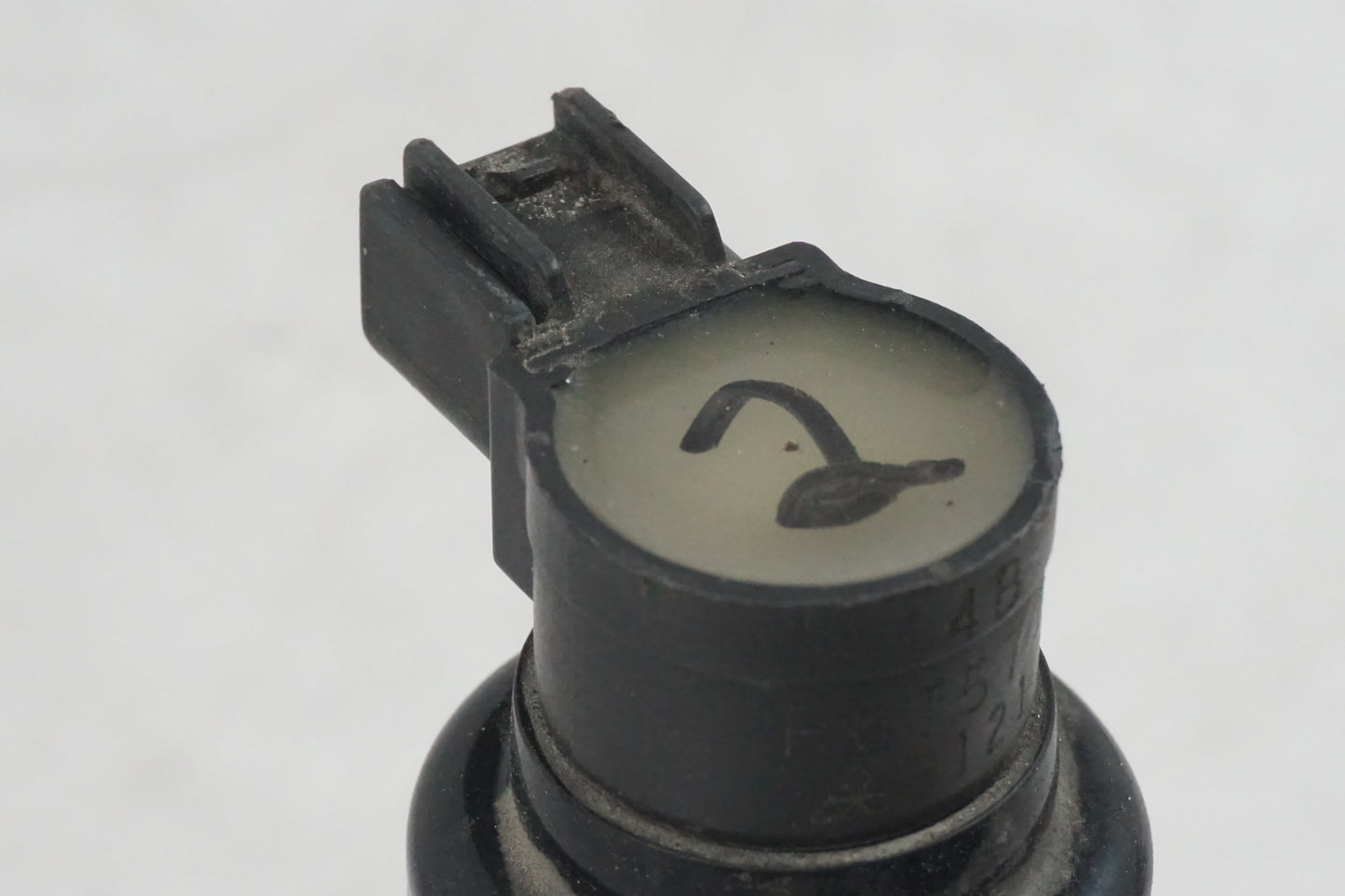 Höger sida på Tändspole från en Yamaha YZF 1000 R1 -2009 motorcykel.