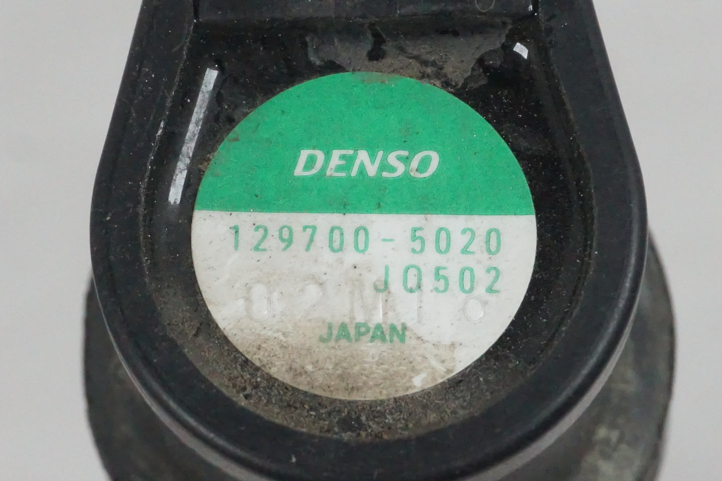 Höger sida pÄ TÀndspole frÄn en Triumph Street Triple -2011 motorcykel.