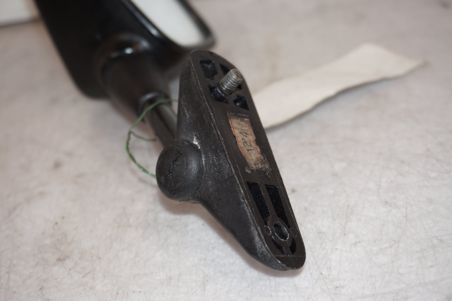 Snett uppifrån på Backspegel från en Kawasaki GPZ 900 -1989 motorcykel.