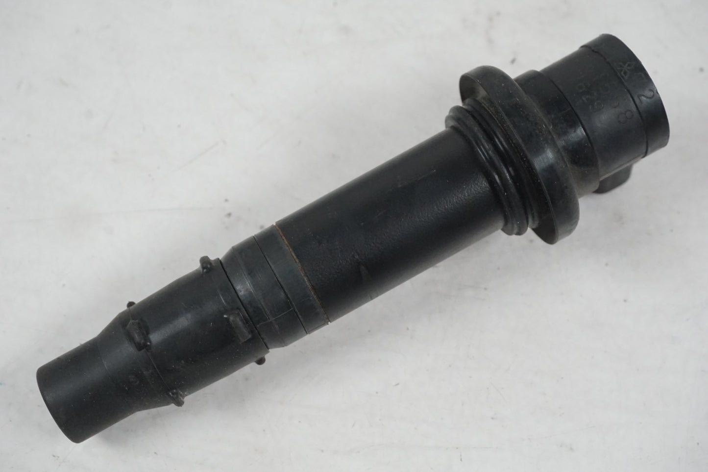 Baksidan på Tändspole från en Yamaha FZ1-SA -2008 motorcykel.
