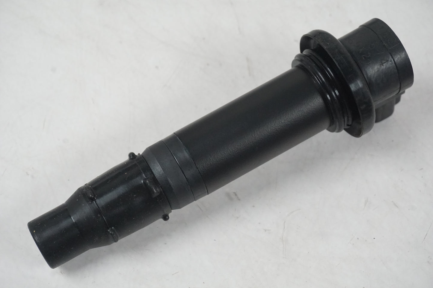 Baksidan på Tändspole från en Yamaha MT-09 Tracer -2016 motorcykel.