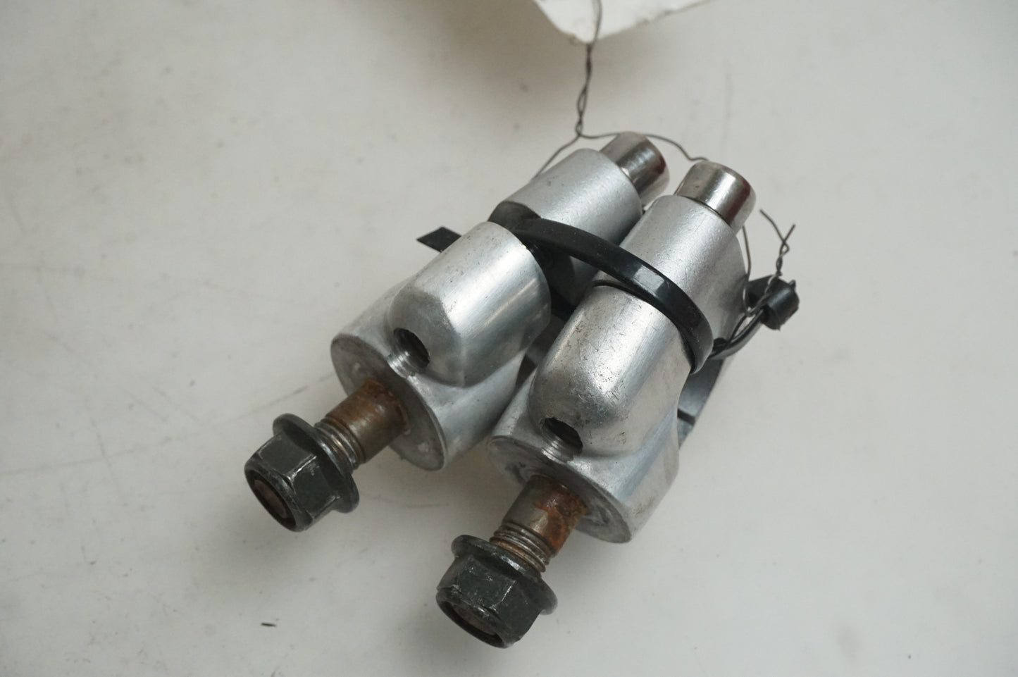 Höger sida pÄ StyrfÀste frÄn en Yamaha XJR 1300 -1999 motorcykel.