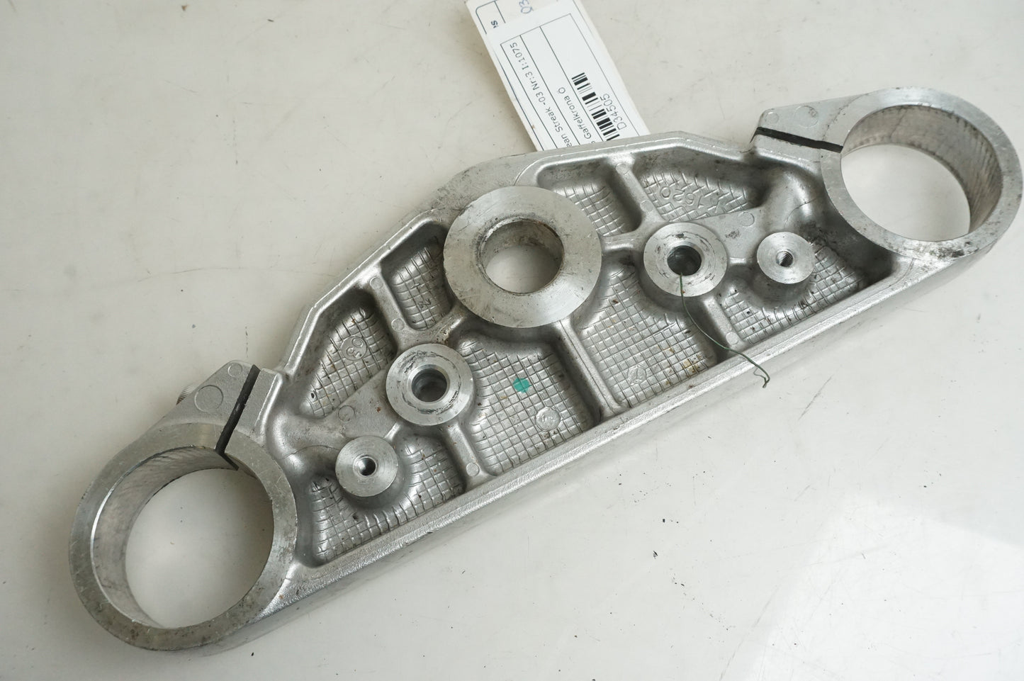 Snett uppifrån på Gaffelkrona från en Kawasaki VN 1500 Mean Streak -2003 motorcykel.