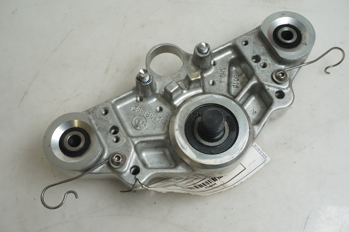 Vänster sida på Gaffelkrona från en BMW R 1200 C -2002 motorcykel.