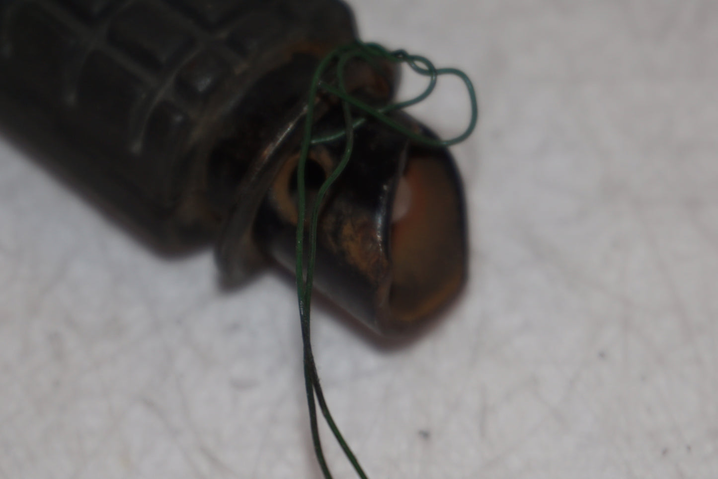 Snett nerifrån på Fotpinne från en Honda CBR 1000 F -1987 motorcykel.