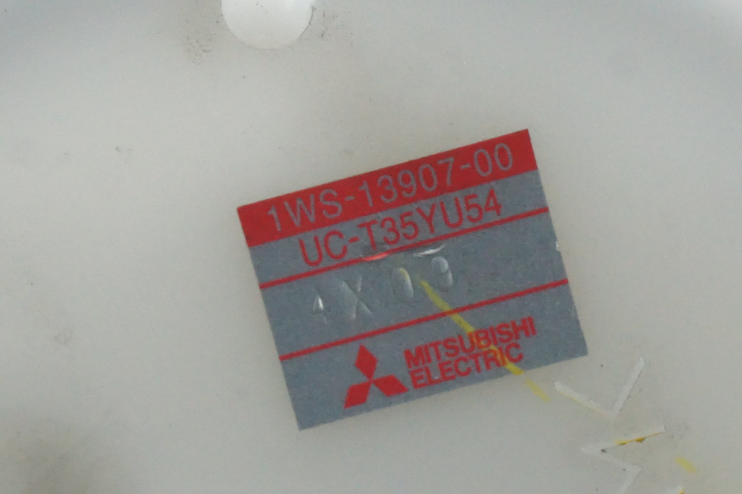 Snett uppifrån på Bensinpump insprut från en Yamaha MT-07 -2014 motorcykel.