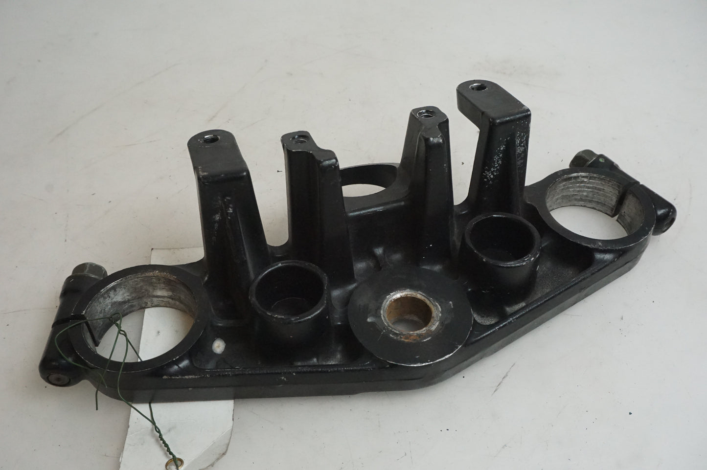 Snett uppifrån på Gaffelkrona från en Kawasaki ZRX 1100 -1997 motorcykel.